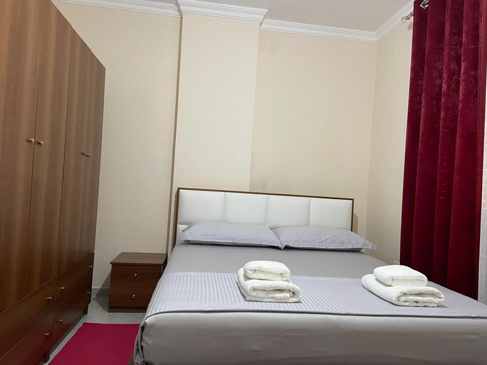 Comfy Ria's Golem (Tirana)